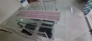 ডাইনিং টেবিল