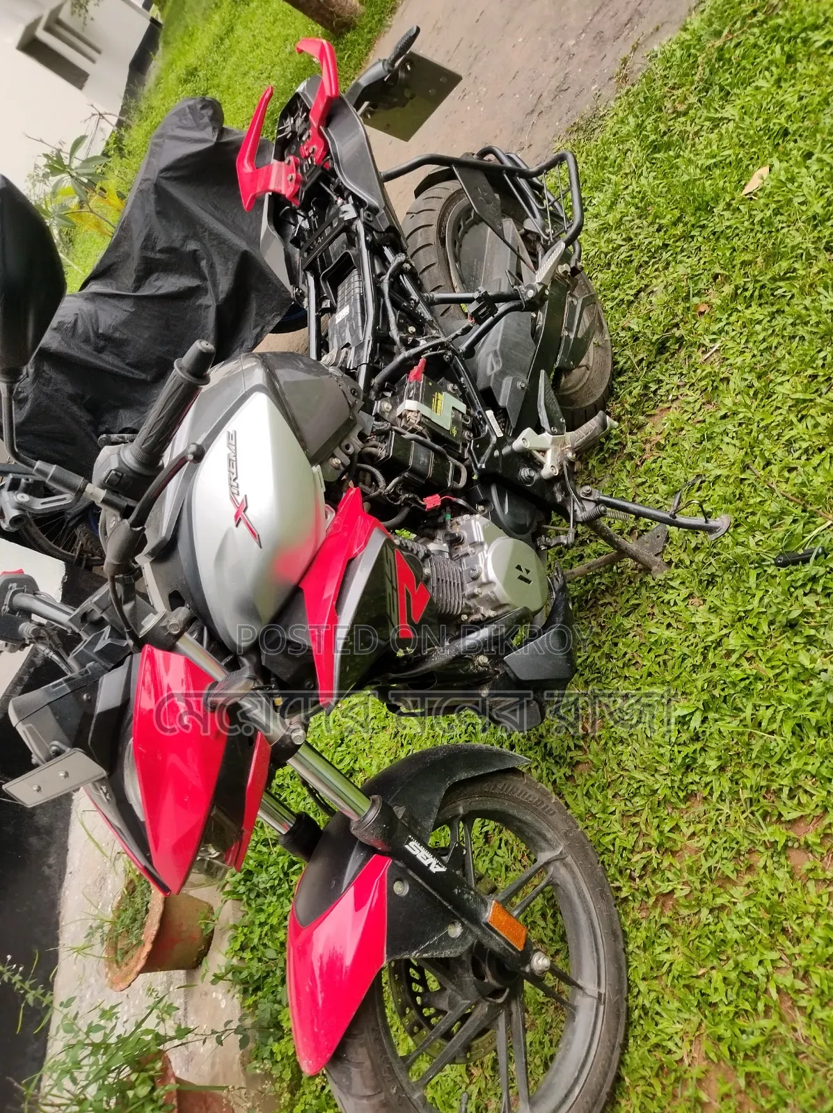 হিরো এক্সট্রিম ১২৫আর ২০২৫ সিলভার