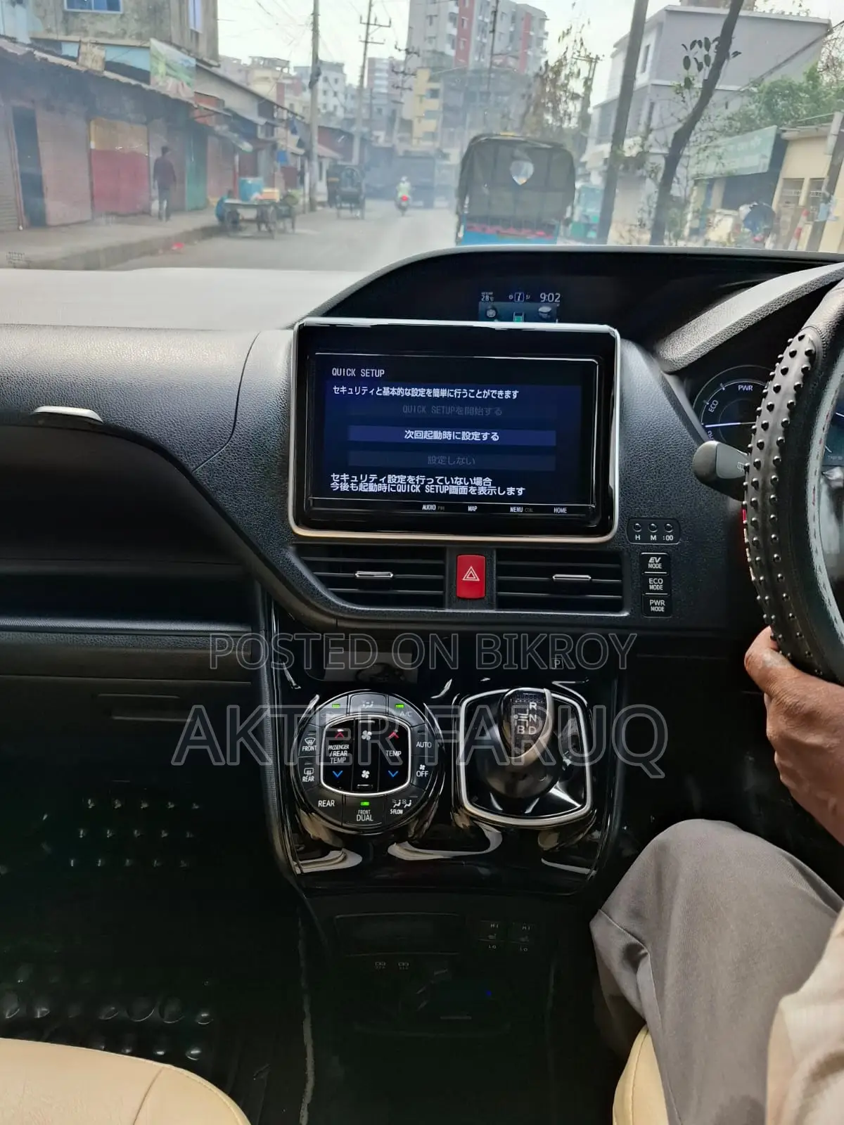Toyota HiAce 2018 Black