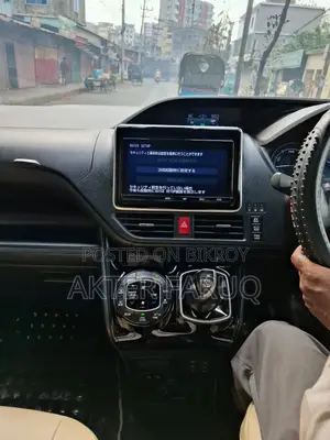 Toyota HiAce 2018 Black
