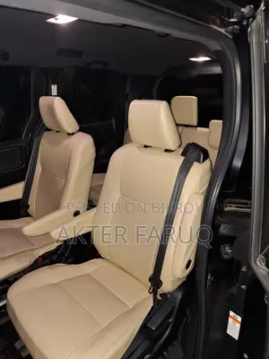 Toyota HiAce 2018 Black