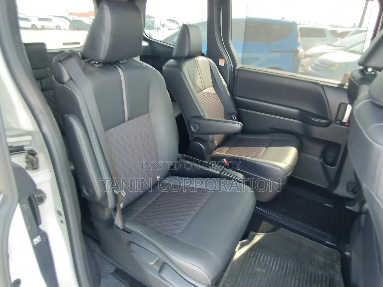 Toyota Noah 2022 Pearl