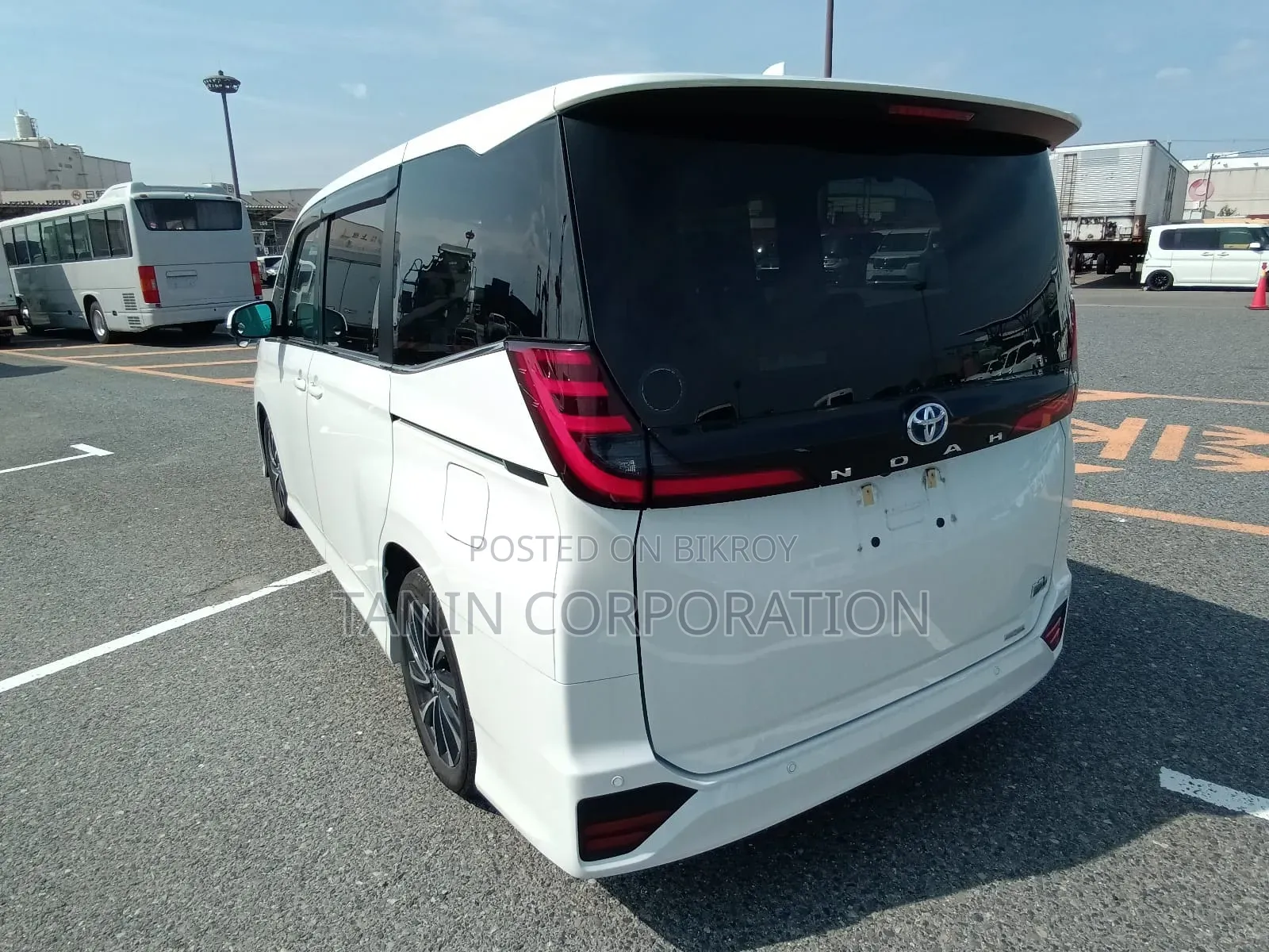 Toyota Noah 2022 Pearl