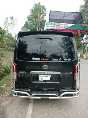 Toyota HiAce 2016 Black