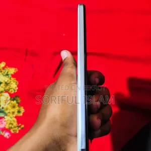 অনার ২০০ ৫১২ জিবি হোয়াইট