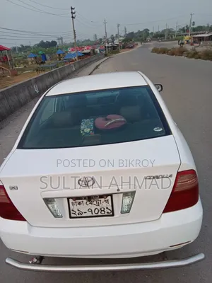 Toyota Corolla 2004 White