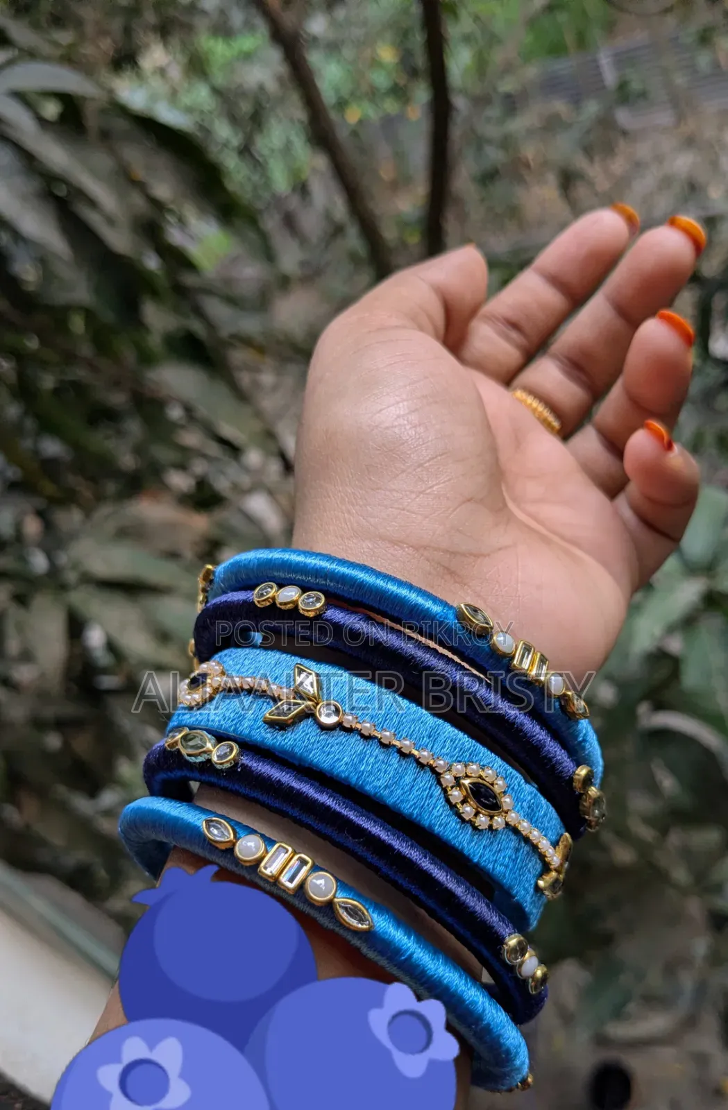 হাতে বানানো চুড়ি