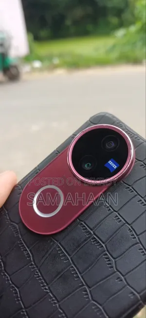 Vivo V50 512 GB Red