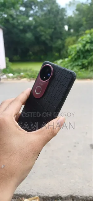 Vivo V50 512 GB Red