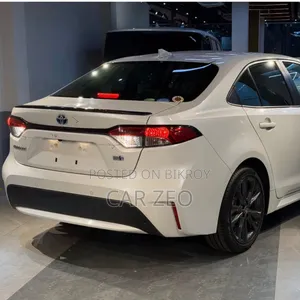 Toyota Corolla Hatchback 2020 Pearl