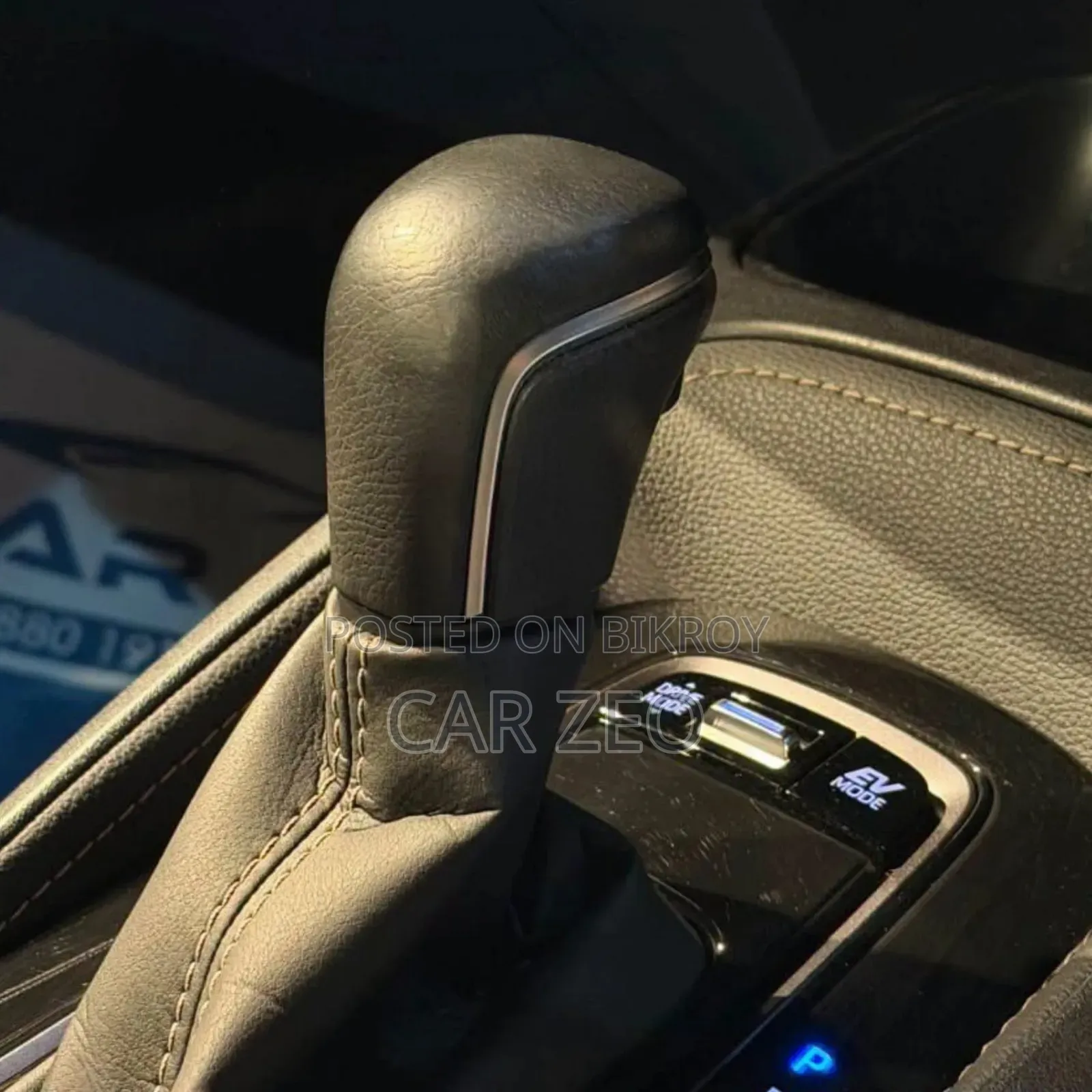 Toyota Corolla Hatchback 2020 Pearl
