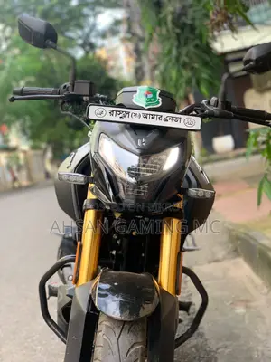 নতুন হিরো এক্সট্রিম ১৬০আর ৪ভি ২০২৫ কালো