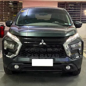 Mitsubishi Xpander Premium 2025 Gray