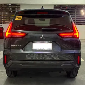 Mitsubishi Xpander Premium 2025 Gray