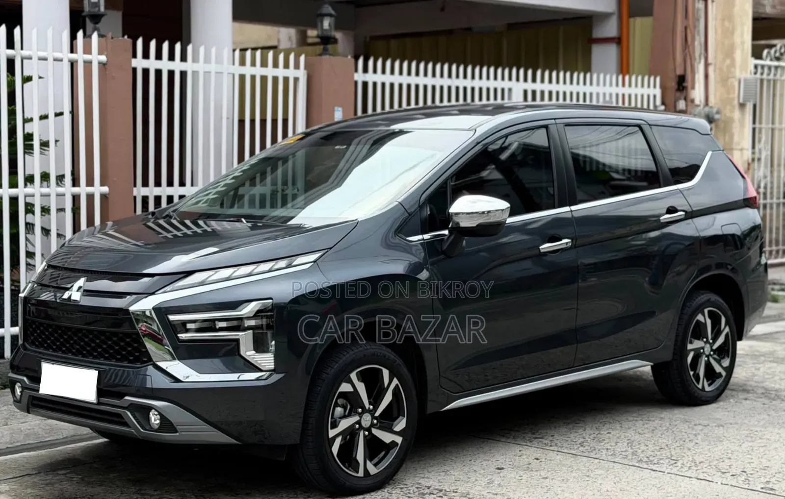 Mitsubishi Xpander Premium 2025 Gray