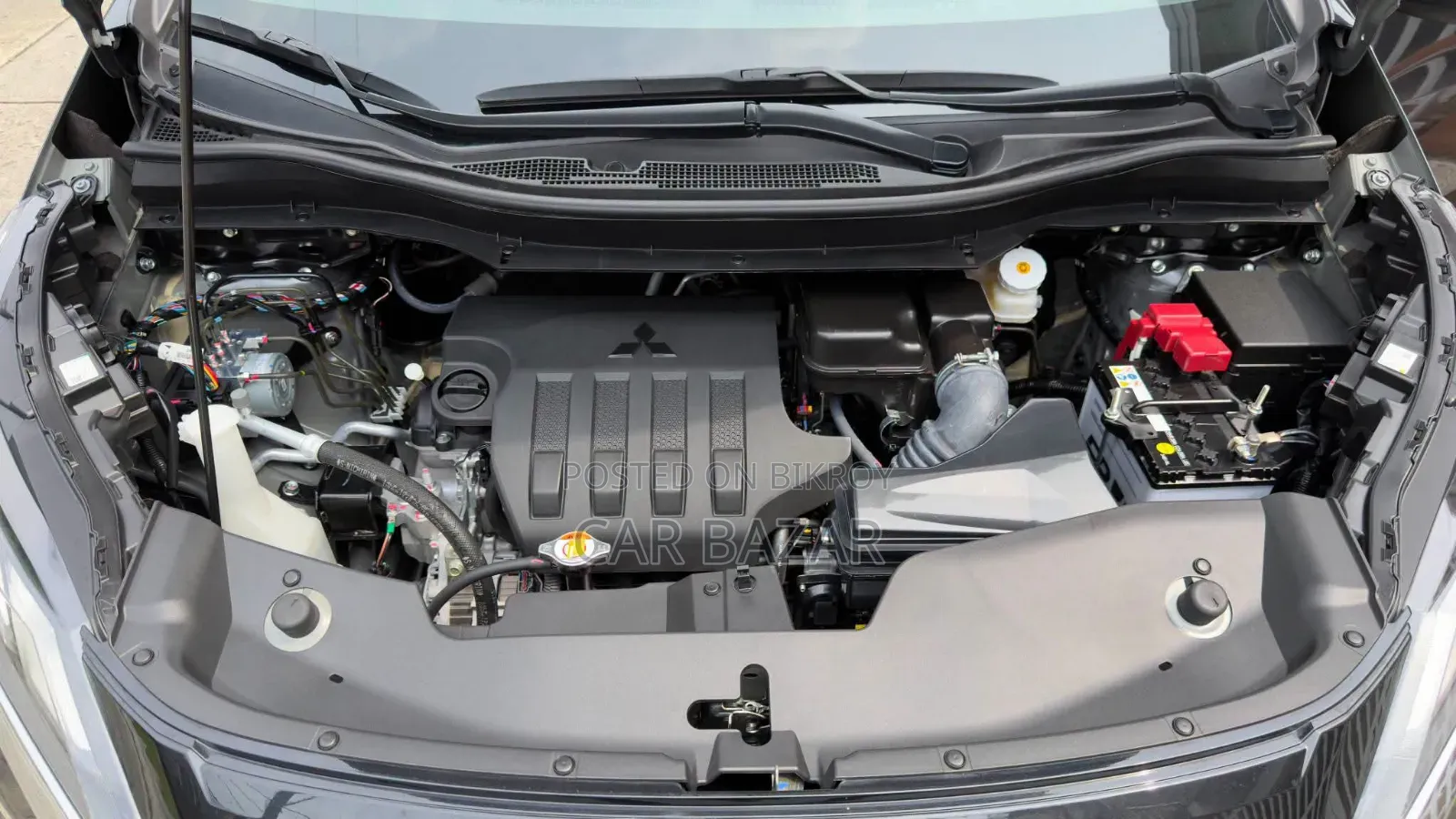 Mitsubishi Xpander Premium 2025 Gray
