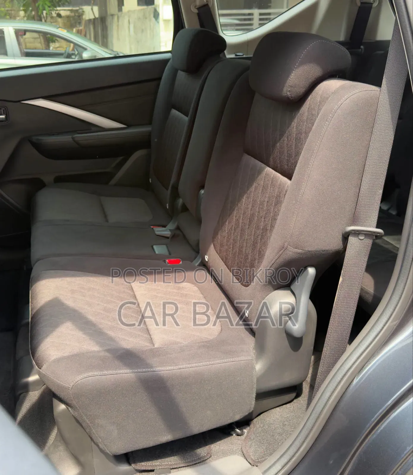 Mitsubishi Xpander Premium 2025 Gray