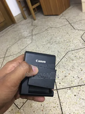 ক্যানন ইওএস ১৩০০ডি
