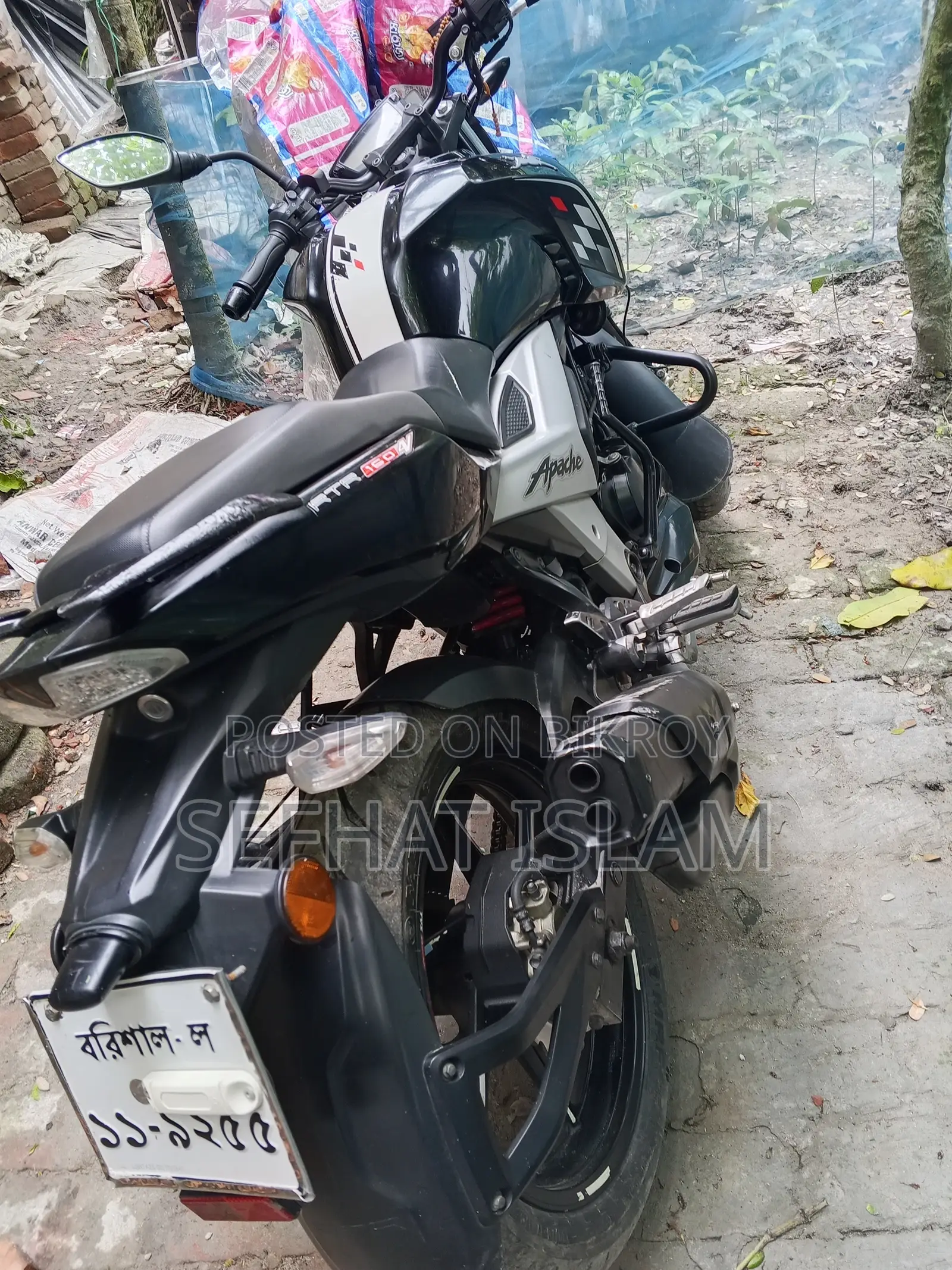 TVS Apache 160 4V 2023 Black