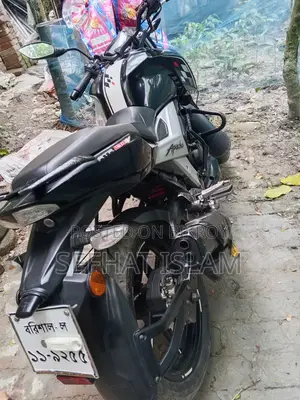 TVS Apache 160 4V 2023 Black