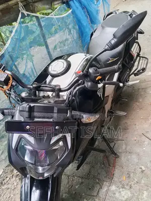 TVS Apache 160 4V 2023 Black