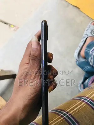 New Apple iPhone XS Max 64 GB Black