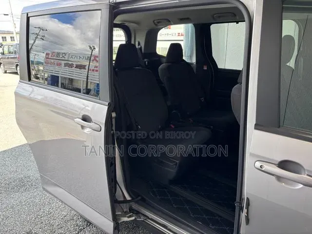 Toyota Noah 2022 Brown