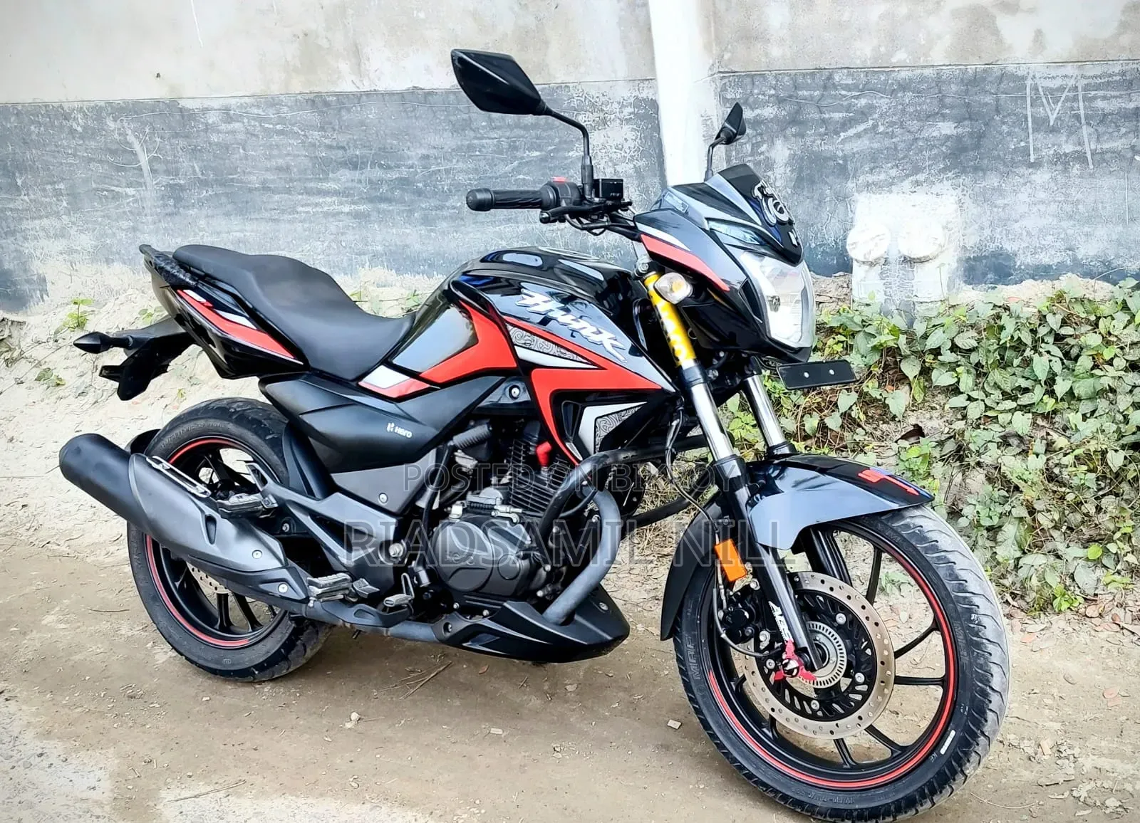 Hero Hunk 150R Dual Disc ABS 2025 Black