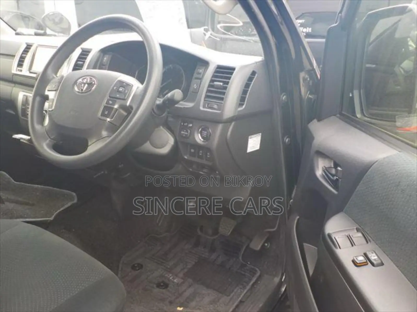 Toyota HiAce 2023 Black