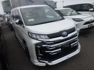 Toyota Noah 2023 Pearl