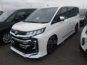 Toyota Noah 2023 Pearl