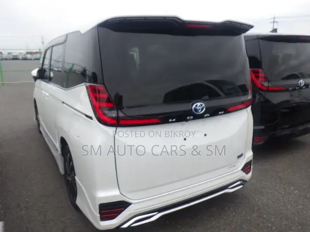 Toyota Noah 2023 Pearl