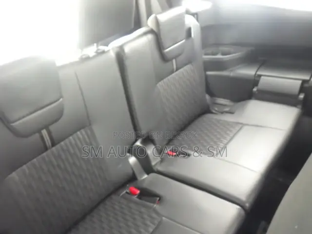 Toyota Noah 2023 Pearl