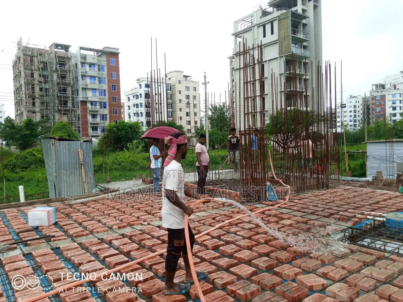 মোমেন্ট রিয়েল এস্টেট, বসুন্ধরা-এ ৩ বেডরুমের অ্যাপার্টমেন্ট বিক্রয়