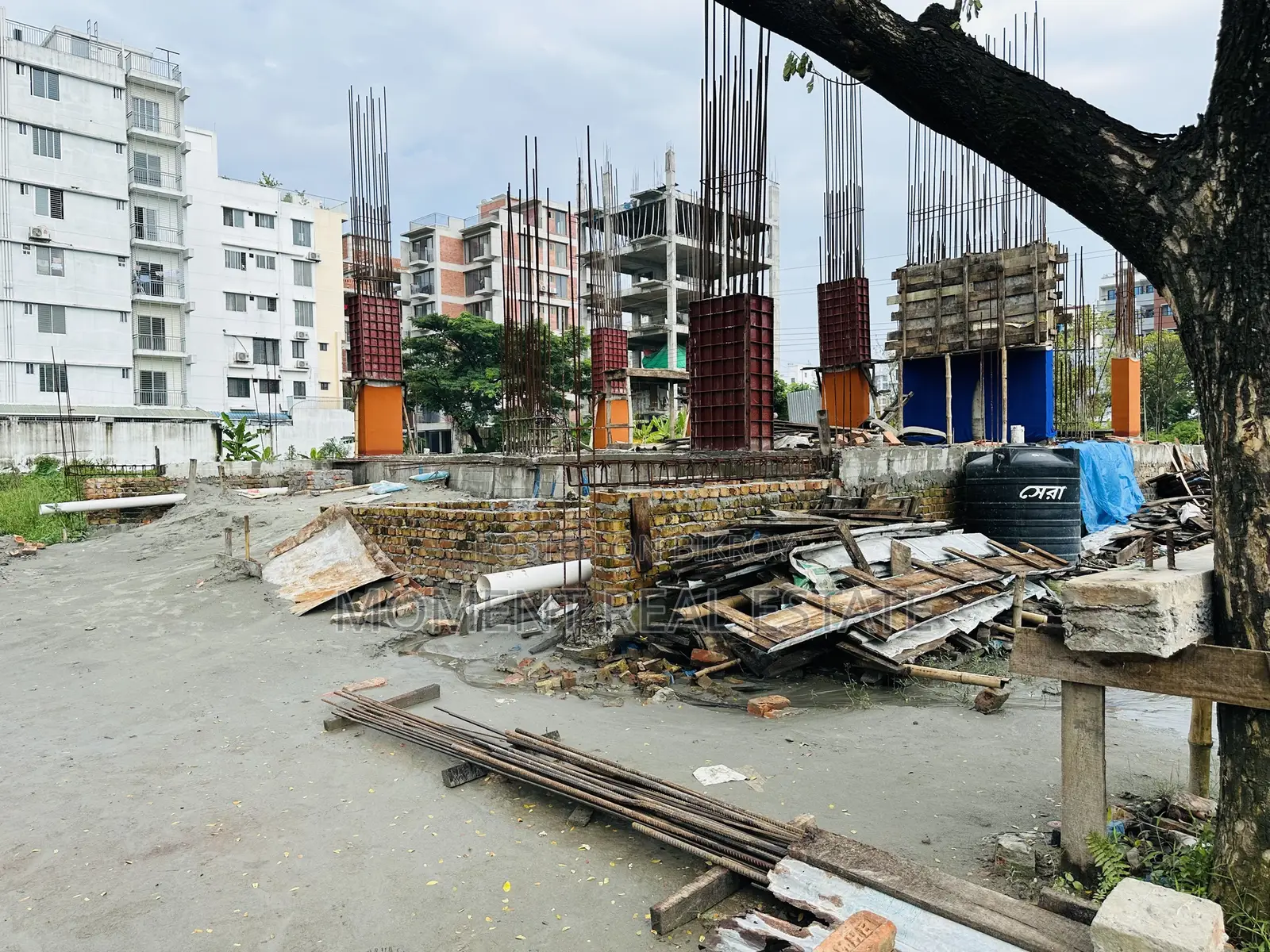 মোমেন্ট রিয়েল এস্টেট, বসুন্ধরা-এ ৩ বেডরুমের অ্যাপার্টমেন্ট বিক্রয়