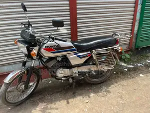 Honda 1989 Silver