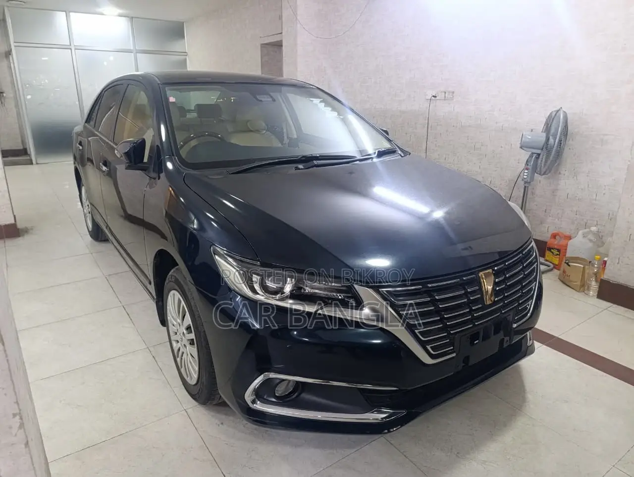 টয়োটা প্রমিও ২০২১ নীল