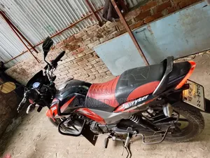 TVS Stryker 125 2023 Red