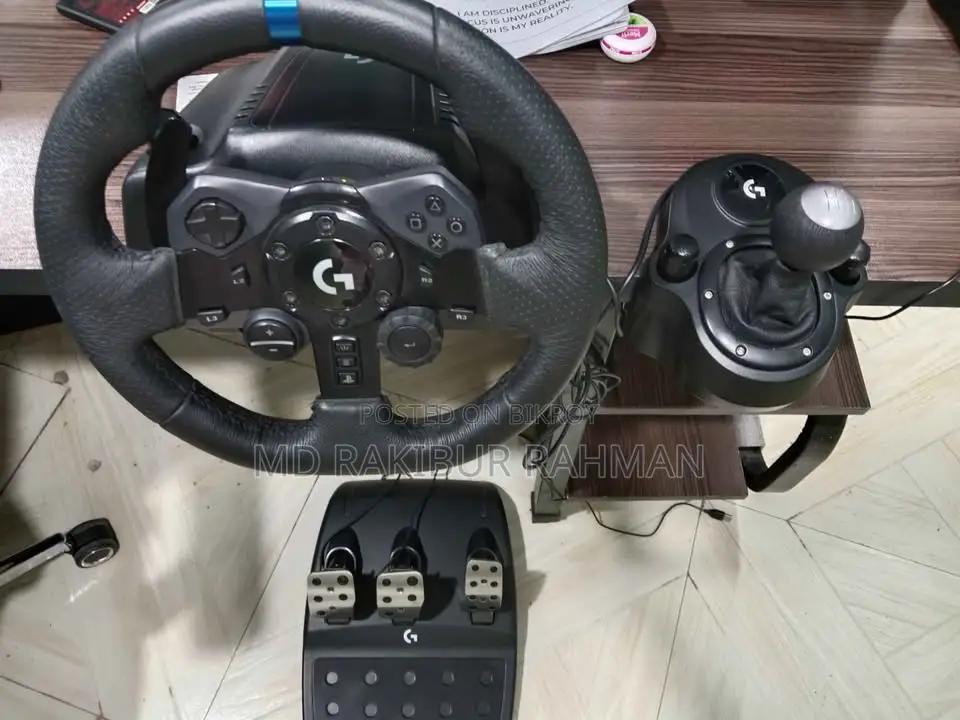 Logitech G923 TRUEFORCE Racing Wheel + Shifter Combo