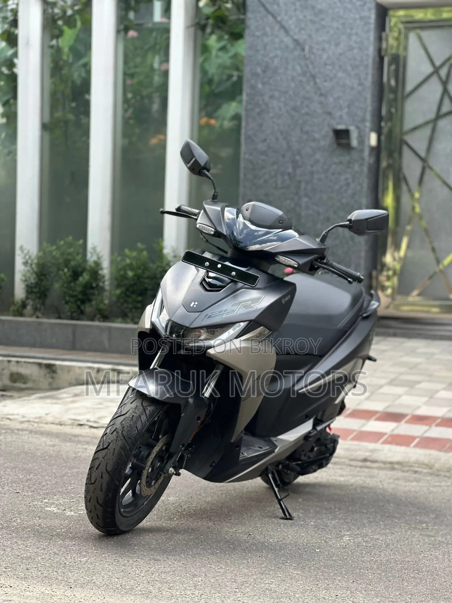 Hero Xoom 125 2026 Black