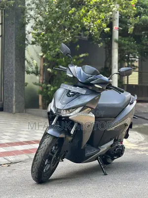 Hero Xoom 125 2026 Black