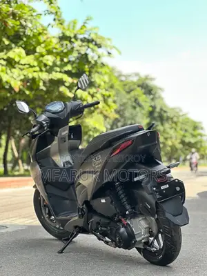 Hero Xoom 125 2026 Black