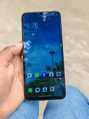 ইনফিনিক্স হট ৬০আই ১২৮ জিবি হোয়াইট