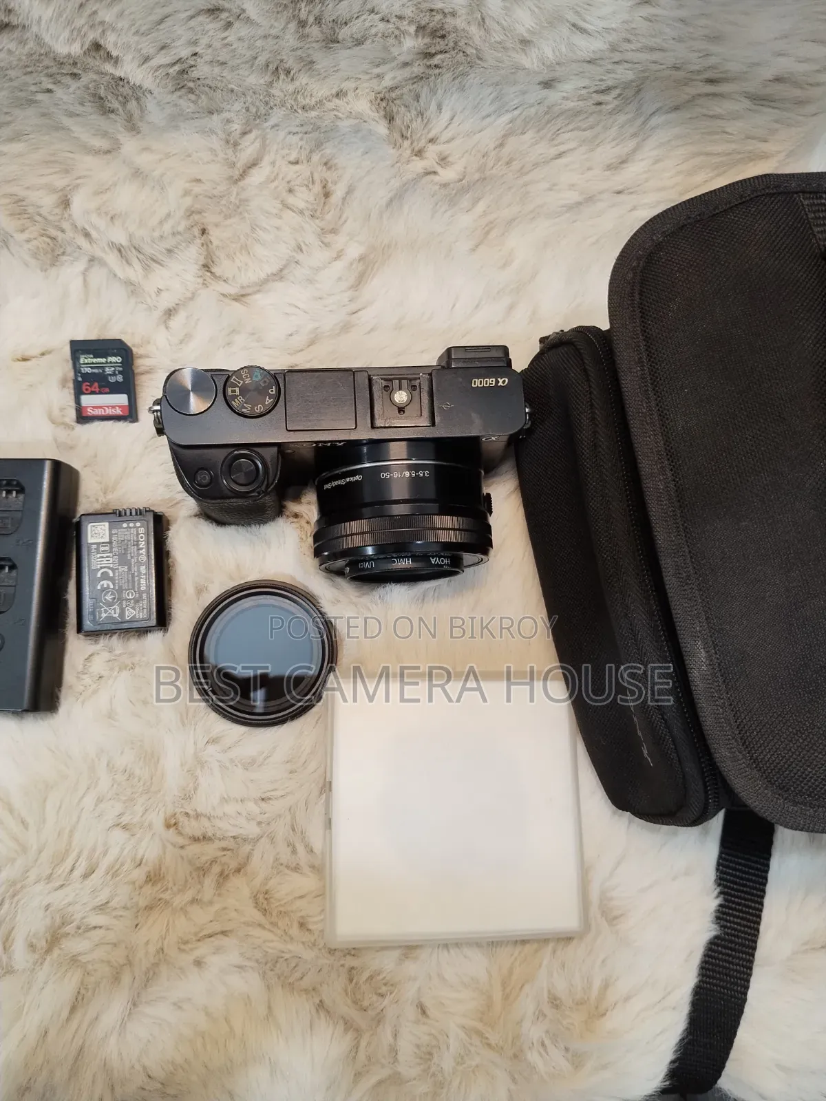 Sony A6000 + 16-50mm Lens
