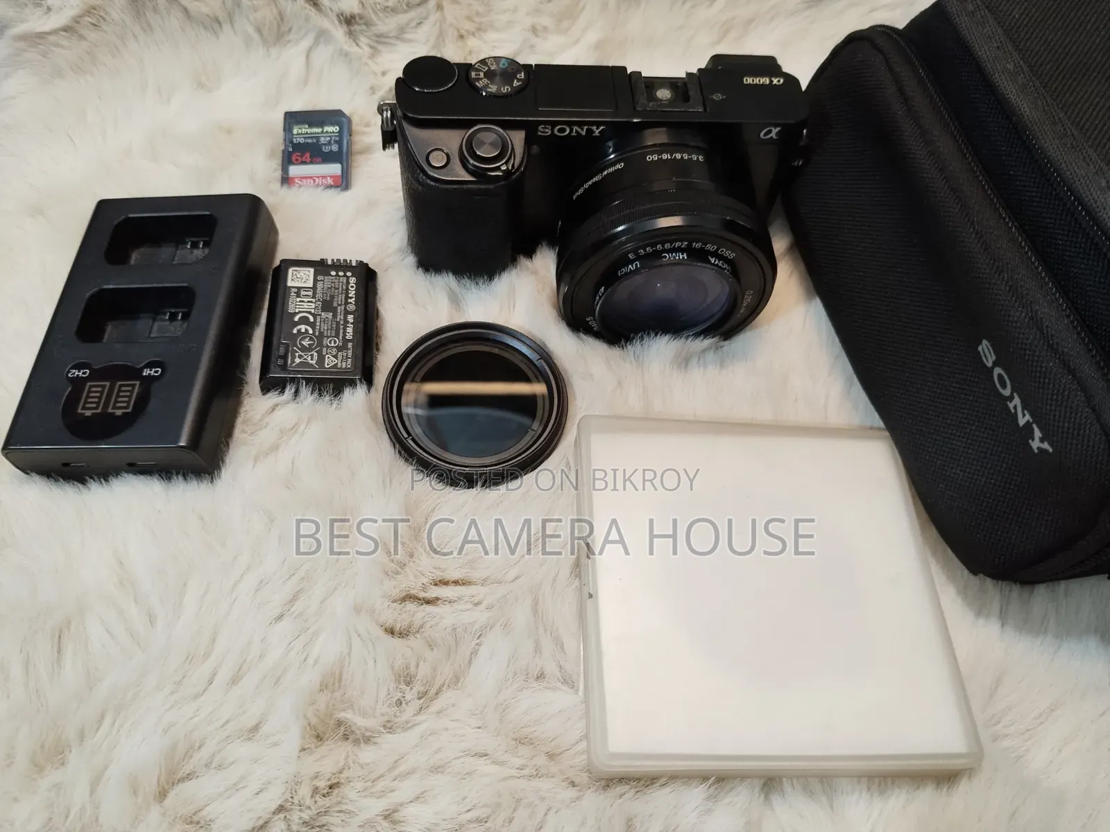 Sony A6000 + 16-50mm Lens