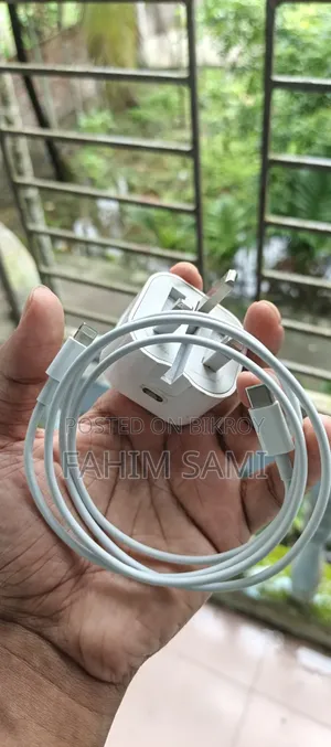 Apple 20W USB-C Power Adapter and Cable ( iPhone 13 Charger )
