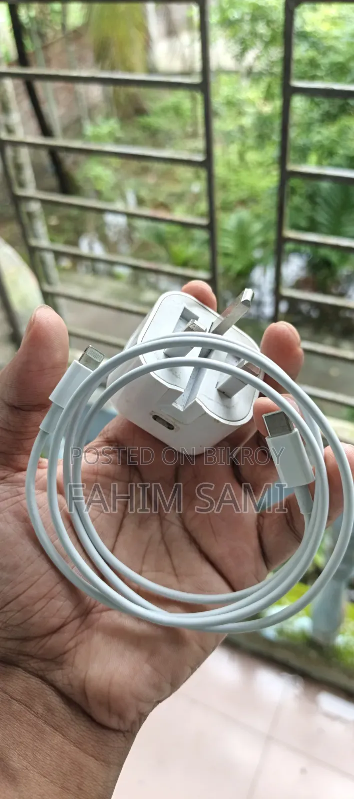 Apple 20W USB-C Power Adapter and Cable ( iPhone 13 Charger )