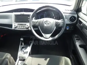 Toyota Corolla Fielder 2021 Silver