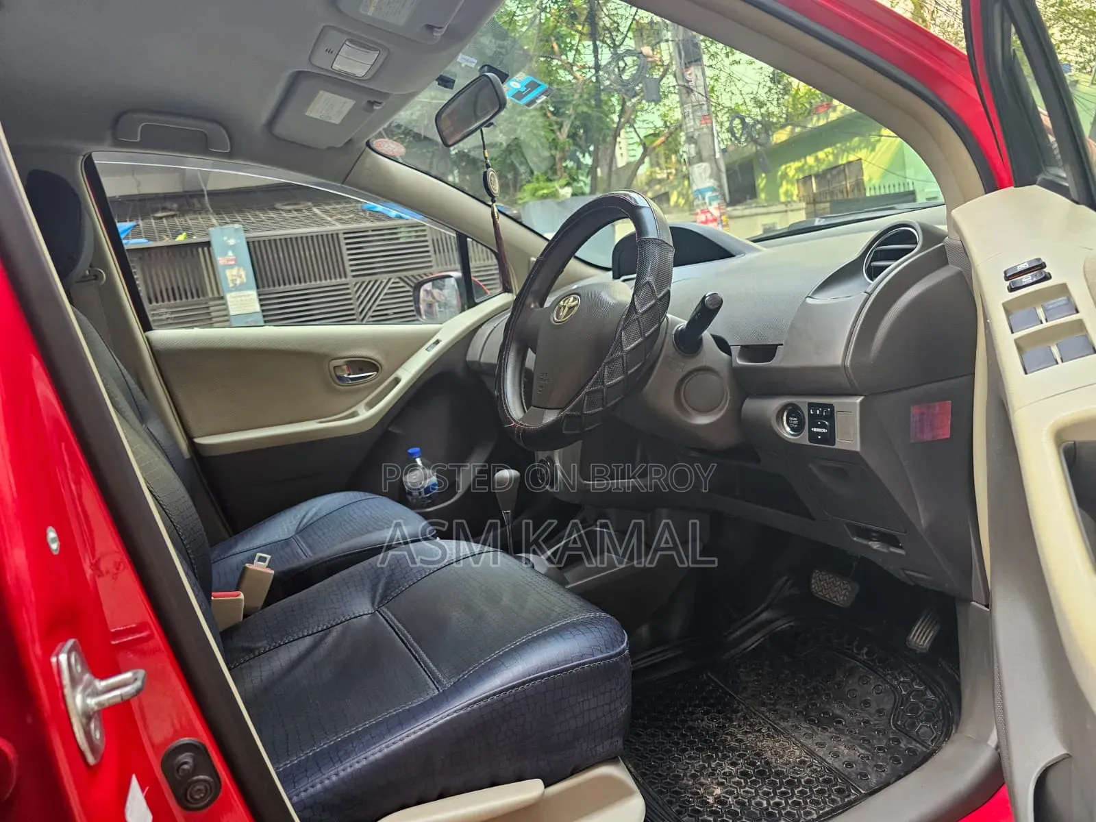 Toyota Vitz 2010 Red