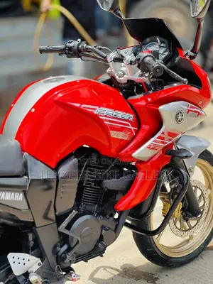 Yamaha 2015 Red
